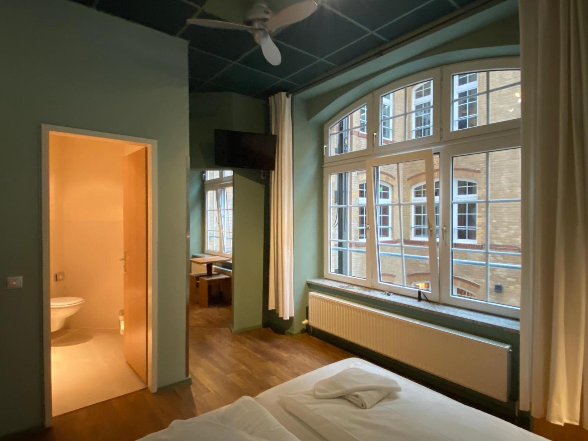 Singer109 Hostel, Hotel & Apartment Berlín Exteriér fotografie